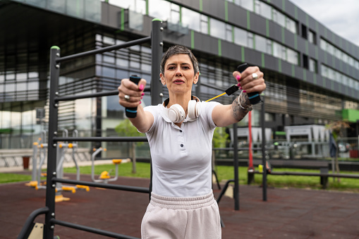 We kunnen ook sporten in de frisse lucht. 