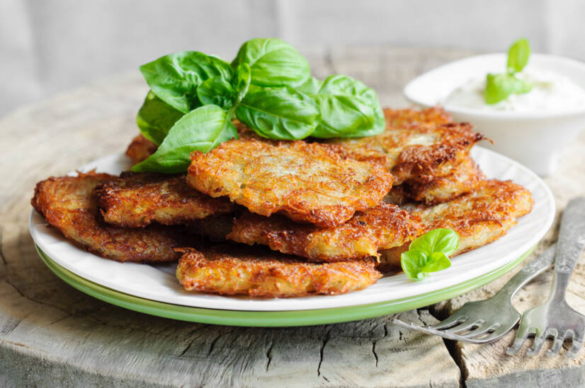 Gezond recept voor aardappelpannenkoeken. Hoe maak je ze klaar?